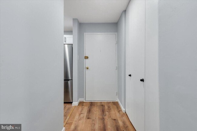 Building Photo - 4520 King St