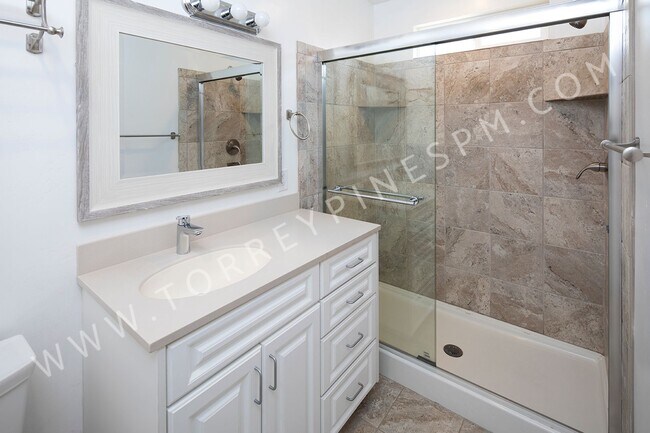 Building Photo - Gorgeous 3 br Home in Del Mar with W/D In ...