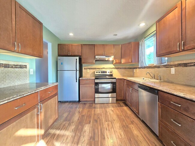 Building Photo - 3 Bedroom Home in Marysville