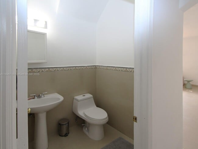 Building Photo - 5755 NW 115th Ct