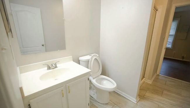 Building Photo - 1747 Wood Carriage Way
