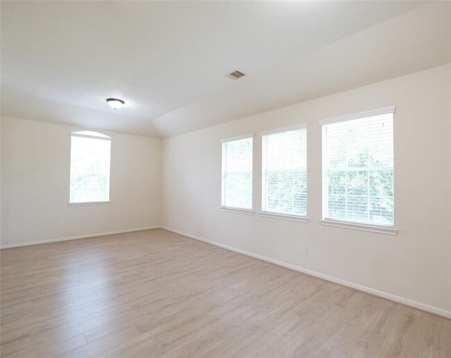 Building Photo - 12802 Flat Creek Dr