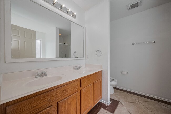 Building Photo - 6814 Shallow River Ct