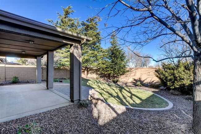 Building Photo - 4 bedroom 2 bath home in Highlands Ranch n...