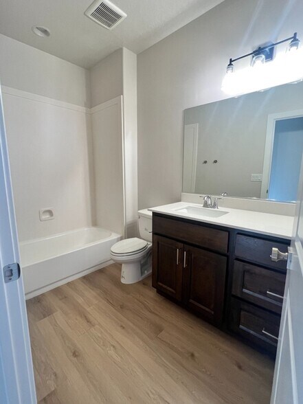 Building Photo - 843 American Beech Ln