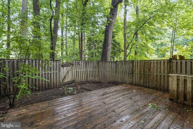 Building Photo - 5863 Jackson Oak Ct