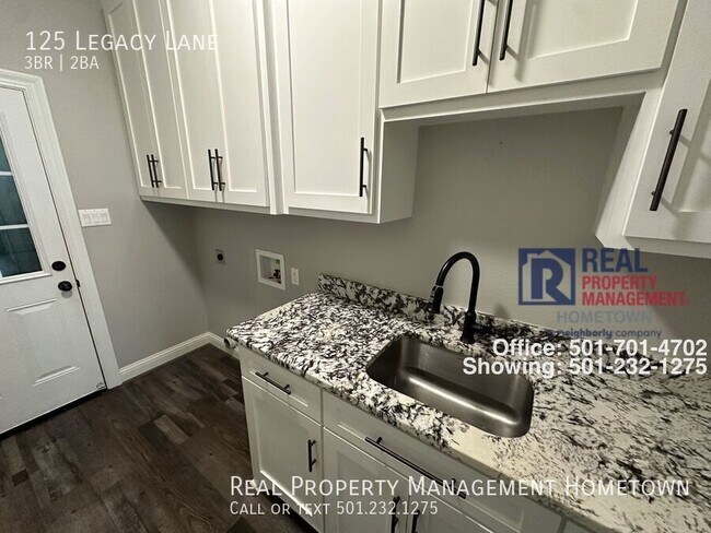Building Photo - 125 Legacy Ln