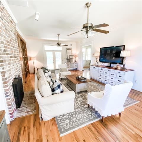 Building Photo - 581 Country Club Rd