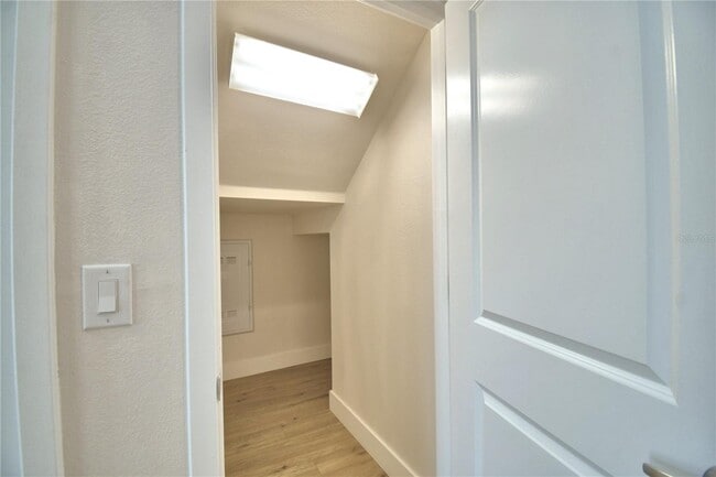 Building Photo - 2673 Calistoga Ave