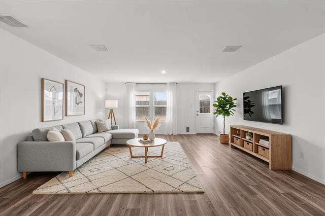 Building Photo - 340 Red Rock Trl