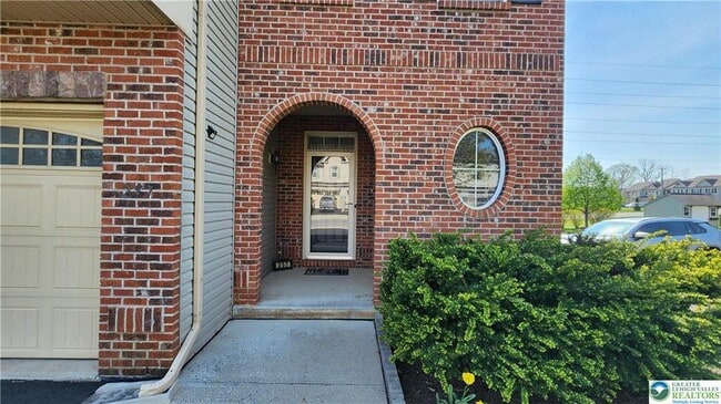 Building Photo - 257 Blue Sage Dr