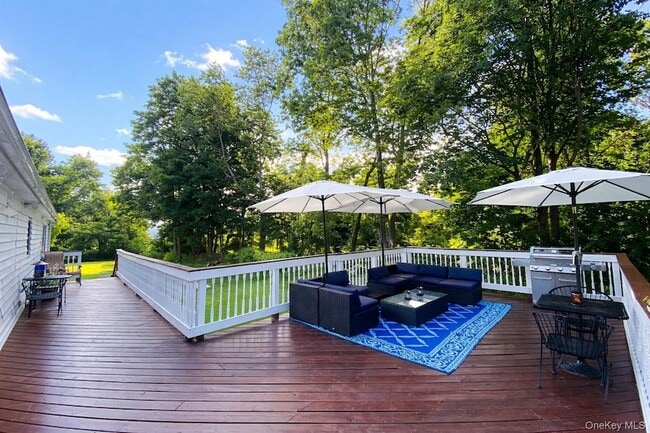 Building Photo - 10 Vernon Dr