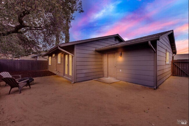 Building Photo - 6610 Oak Leaf Ct
