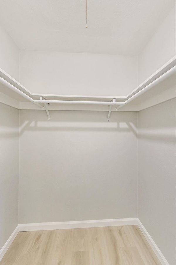 Building Photo - 1549 San Carlos Ave