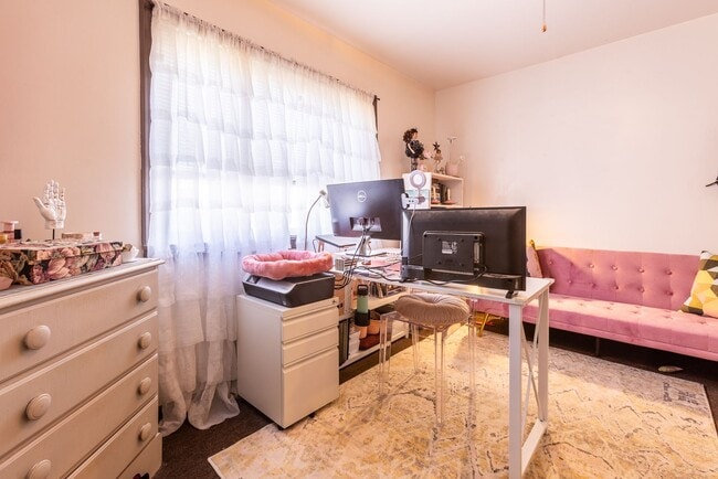 Building Photo - 618 Edgemont St