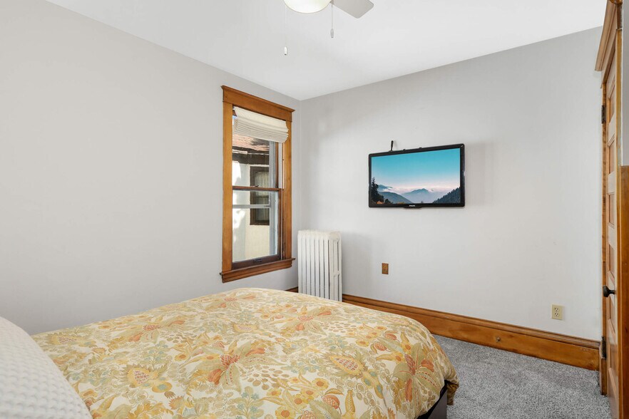 bedroom 1 - 2220 26th Ave S