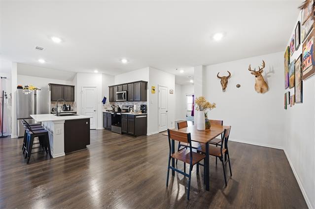 Building Photo - 1212 Briar Hl Dr