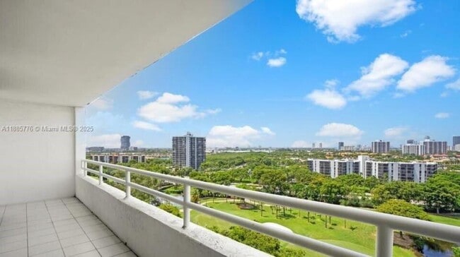 Building Photo - 2 bedroom in Aventura FL 33180