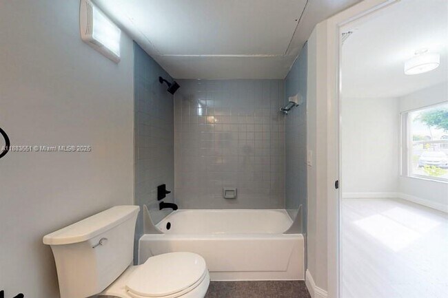 Building Photo - 17325 NW 67th Ct