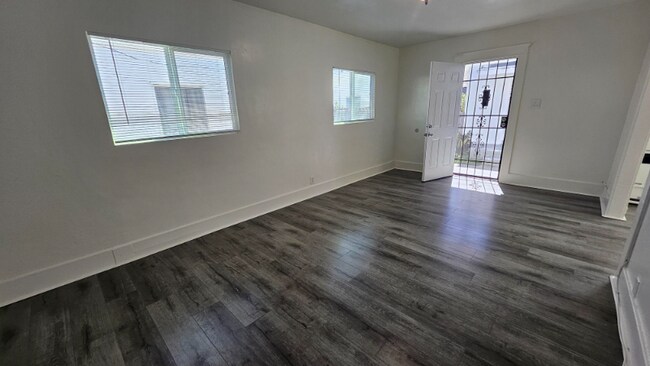 Building Photo - 4415 Burns Ave