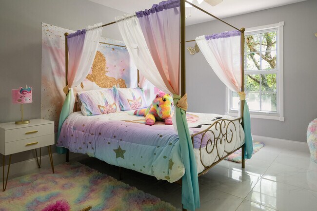 Building Photo - 5569 SE Hammock Reserve Terrace