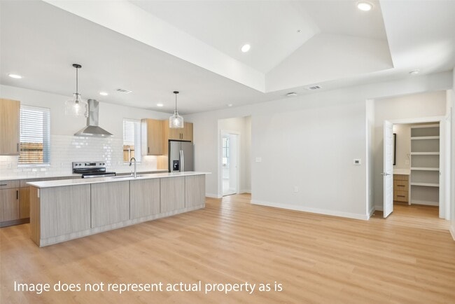 Building Photo - 3651 S Custer Rd