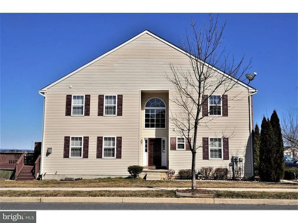 Building Photo - 3728 Knight Dr