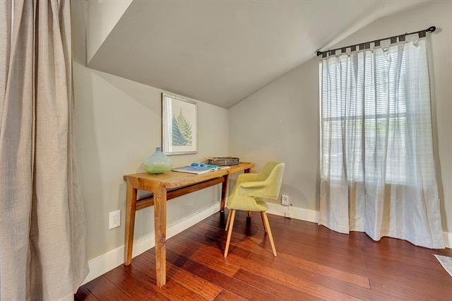 Building Photo - 6227 Lakeshore Dr