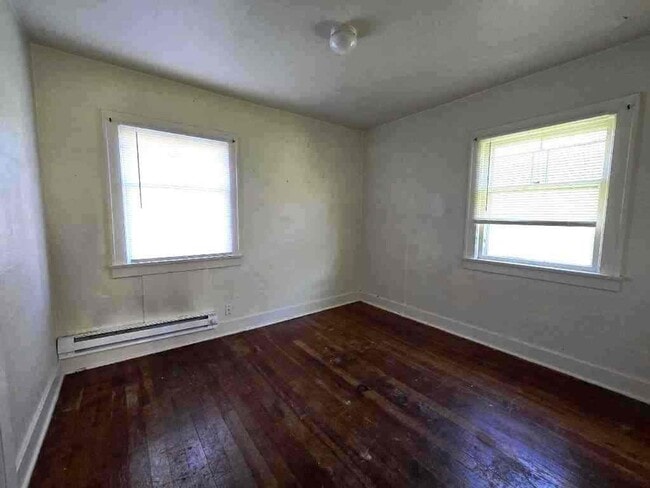 Building Photo - Hoquiam home - FOR RENT!