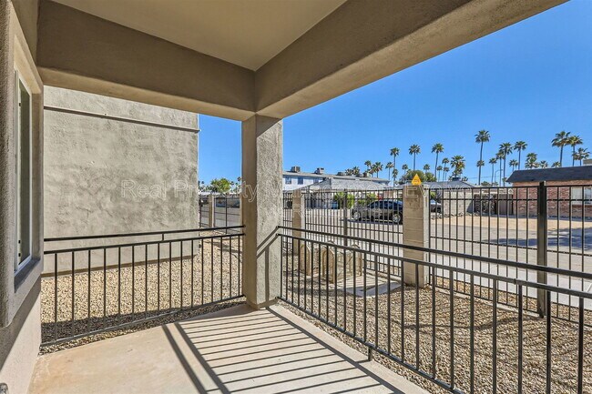 Building Photo - 7010 N 80th Ave