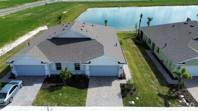 Building Photo - 44448 Palm Frond Dr
