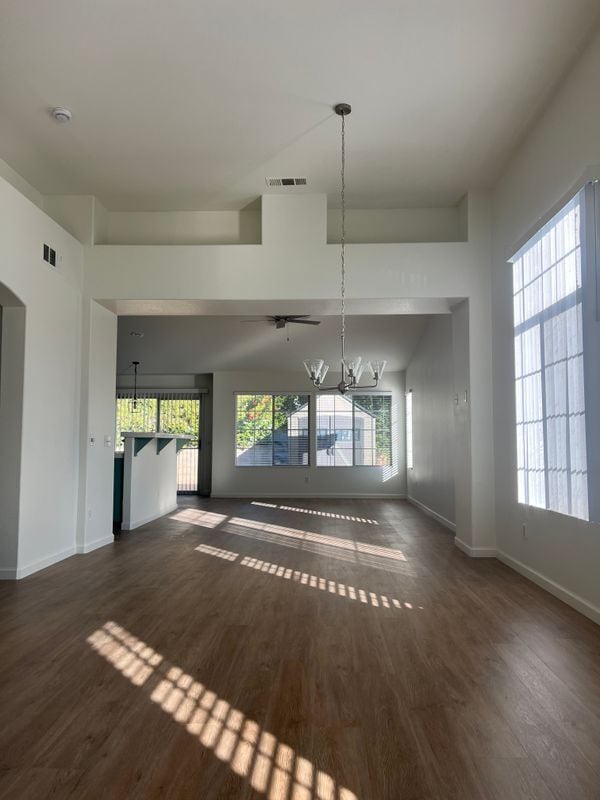 Building Photo - 10980 Santa Barbara Pl