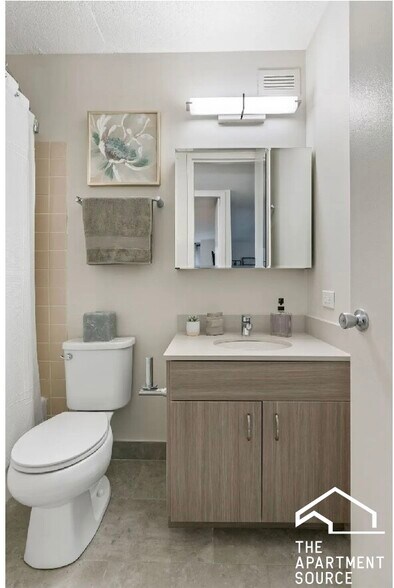 Building Photo - 1130 N Dearborn St