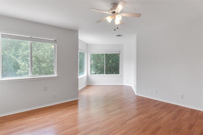 Building Photo - 16816 Dorman Dr