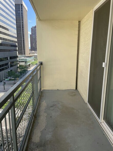 Building Photo - 1801 Arapahoe St