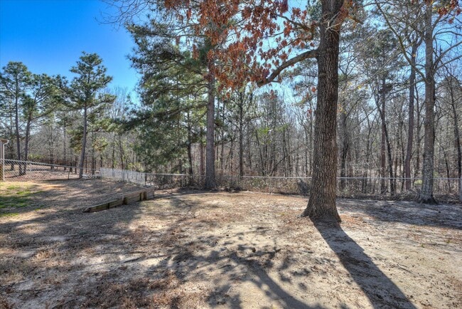 Building Photo - 909 Watsonia Dr