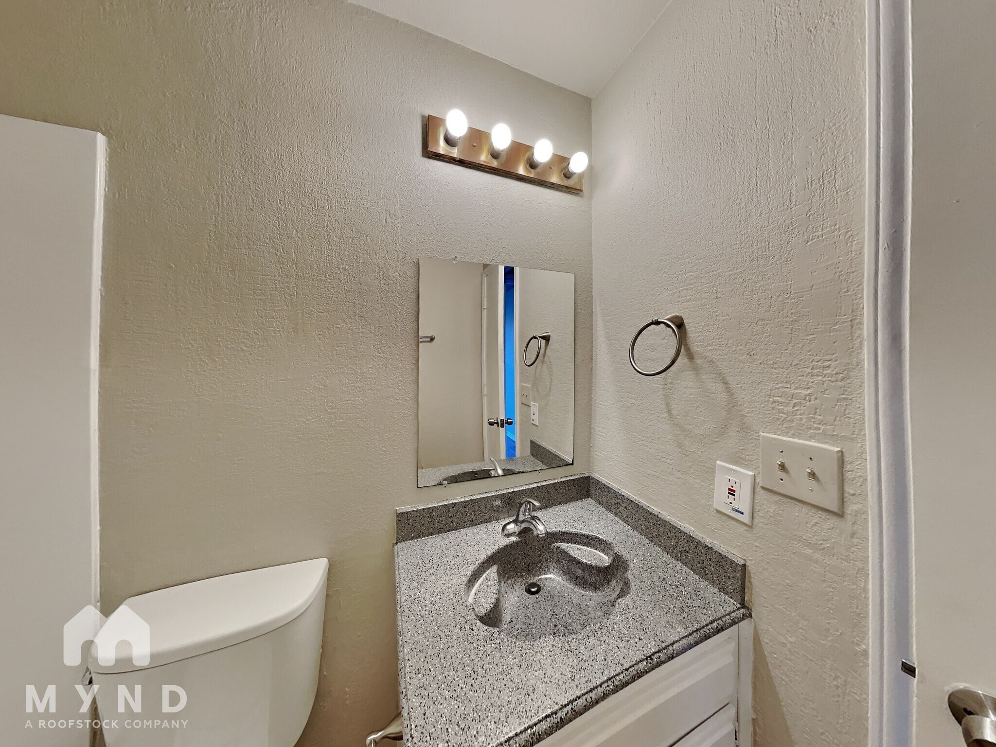 Building Photo - 11837 Garden Terrace Dr