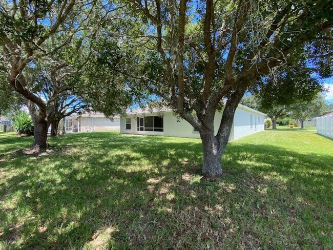 Building Photo - Beautiful 3 Bedroom Home in Ormond Beach!