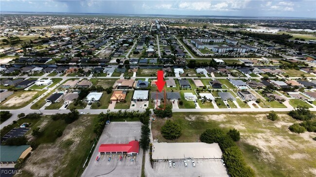 Building Photo - 3820 SW 16th Pl