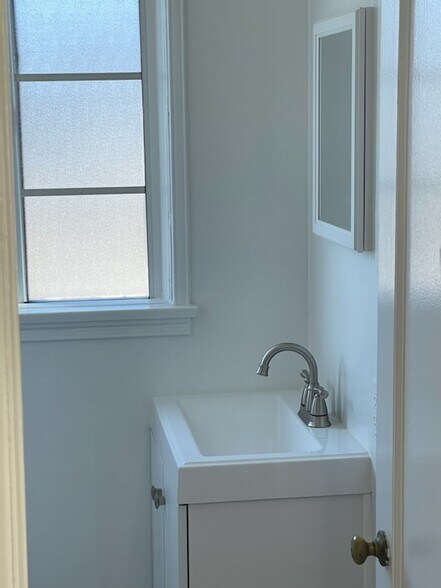 Building Photo - 3847 Girard Ave