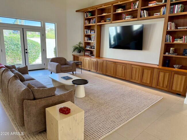 Building Photo - 6139 N 31st Ct