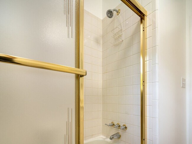 Building Photo - Single Family in Durham- Available Now