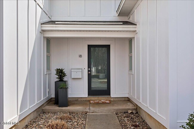 Building Photo - 18 Granite St