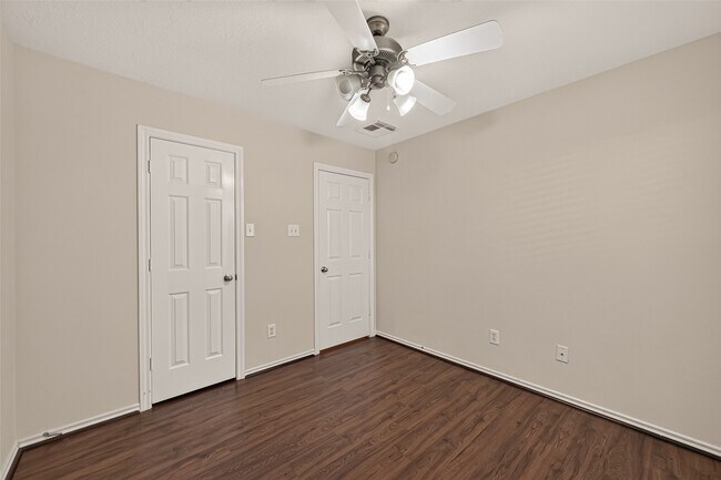 Building Photo - 5006 Juniper Walk Ln