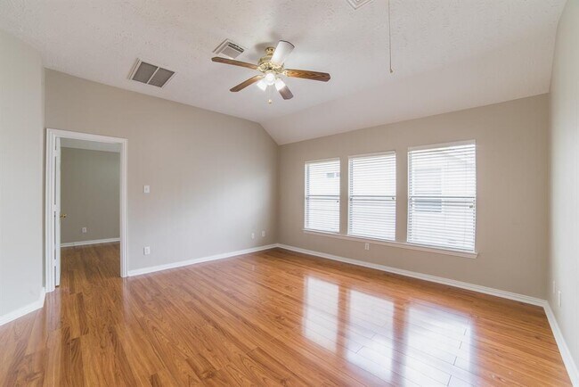 Building Photo - 4914 Mulberry Cir