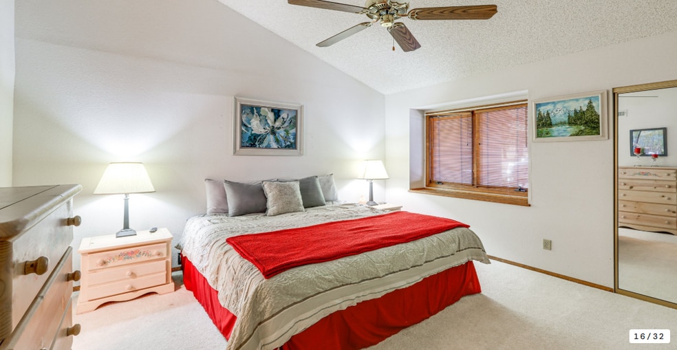 Main bedroom. - 2665 N Valley View Rd