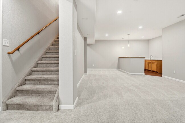 Building Photo - $2,940.45 - 4 Bed, 3 Bath Townhome In Commerce City with Central AC and In Unit Laundry!