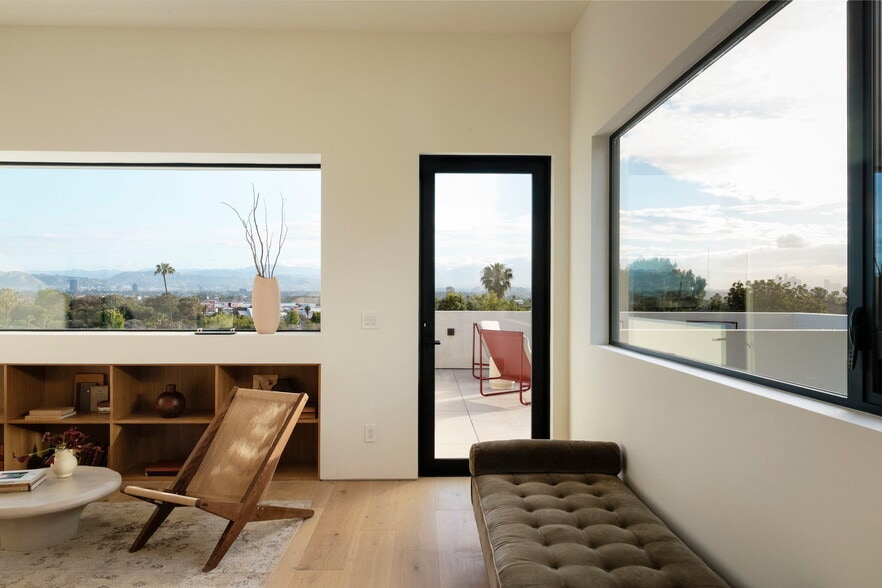 Building Photo - 5208 Sanchez Dr
