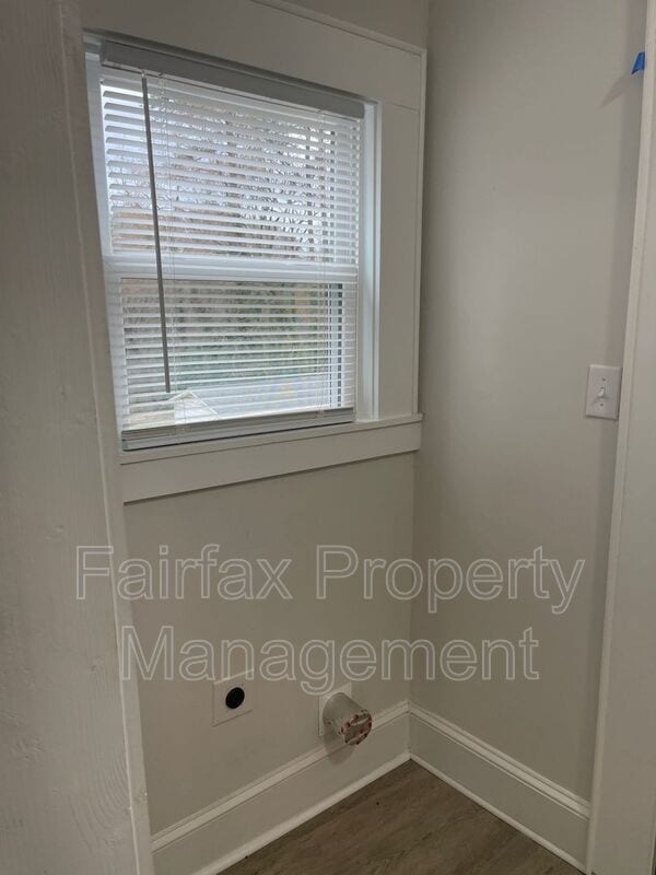 Building Photo - 1212 N Miami Blvd