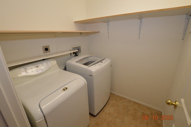 Building Photo - 5541 Sterling Valley Ct